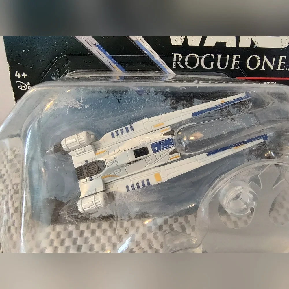Hot Wheels Starships Rogue One Rebel U-Wing Fighter Star Wars Die-Cast NWT Disne